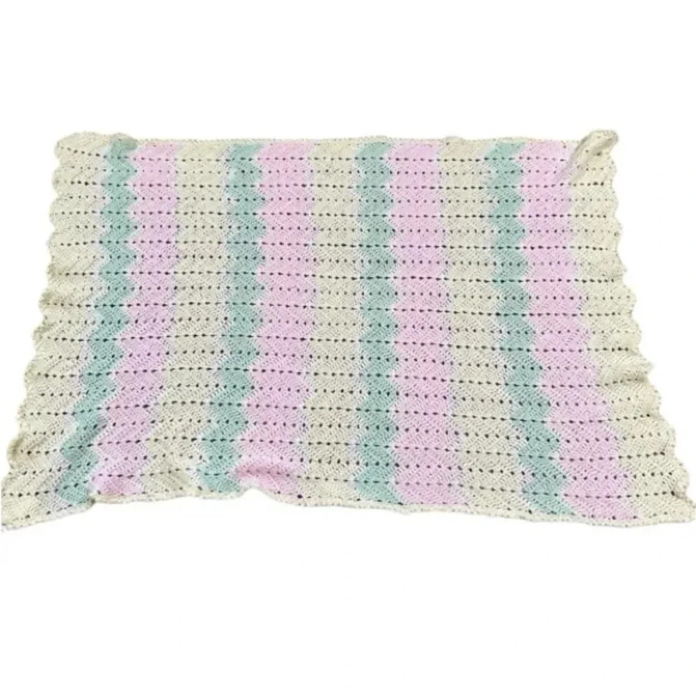 Beautiful Knit Patterned with Pink, Yellow & Mint with Silver Baby Blanket GUC